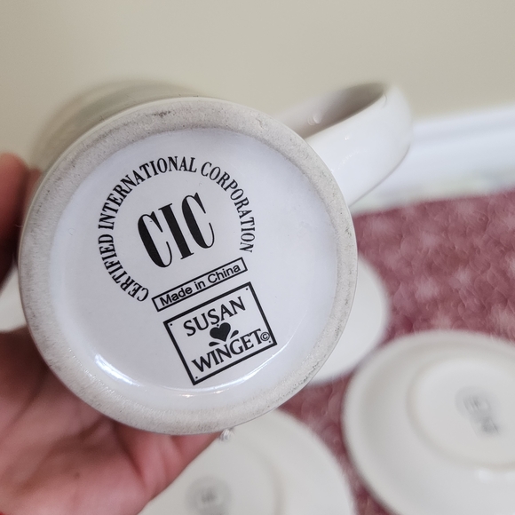 Vintage Certified International Set 4 Holiday Plates and 4 Christmas Santa Mugs - Picture 13 of 16